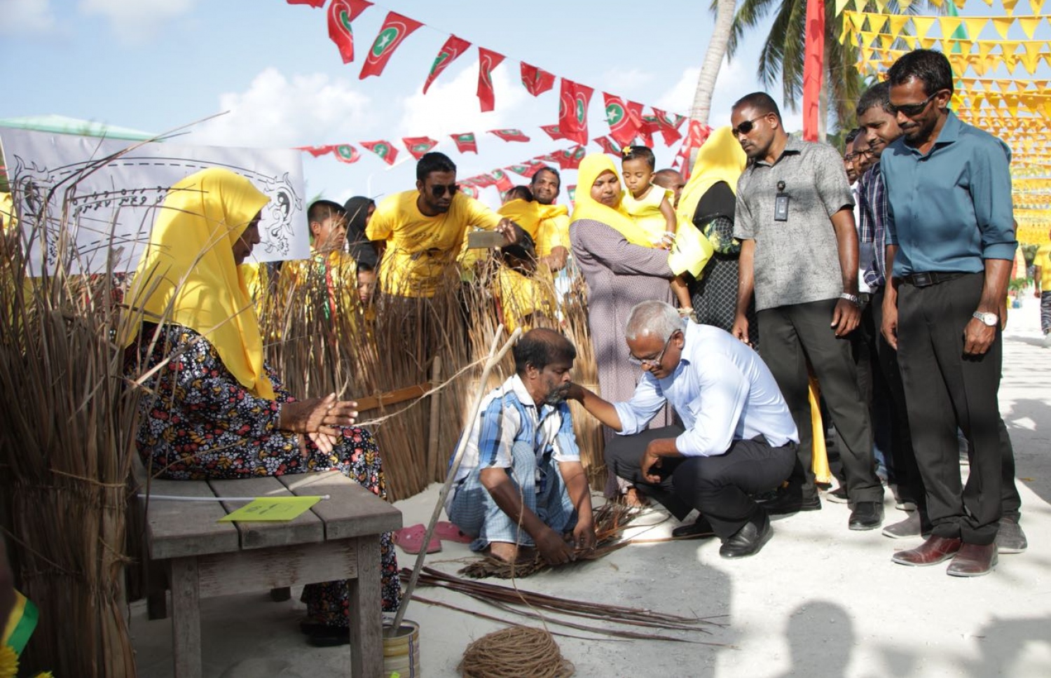 އިބޫ އިހަވަންދޫއަށް ވަޑައިގަތުމުން ހޫނު މަރުހަބާއެއް ދެއްނެވުން-- ފޮޓޯ: އެމްޑީޕީ