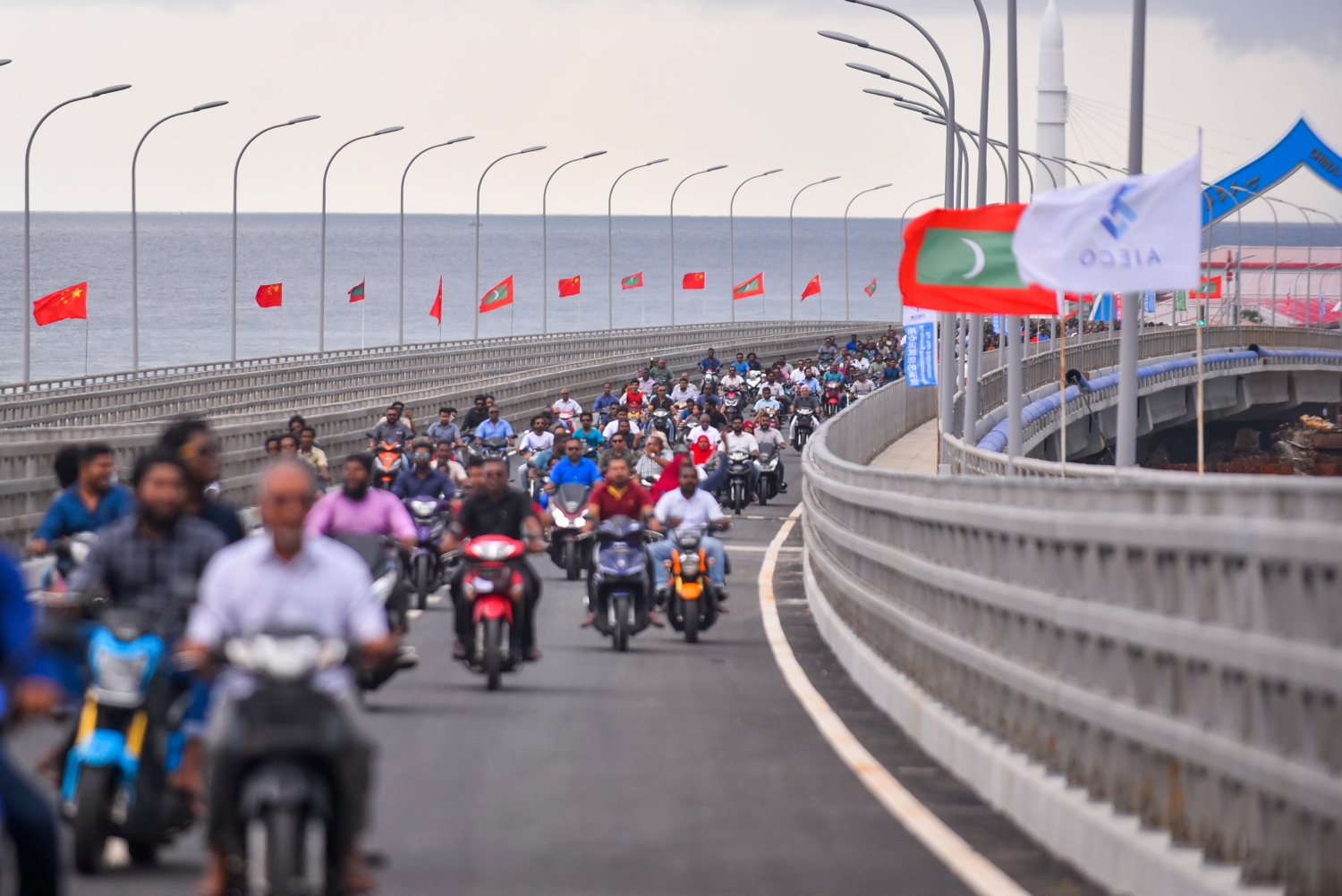 ސިނަމާލެ ބްރިޖަށް އެތައް ބައެއްގެ ޝައުގުވެރިކަން