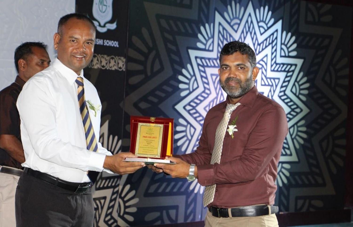 މާފުށީ ސްކޫލުގެ މިދިޔަ އަހަރު އިނާމު ދިނުމުގެ ޖަލްސާގެ ތެރެއިން- ފޮޓޯ: މާފުށީ ސްކޫލު