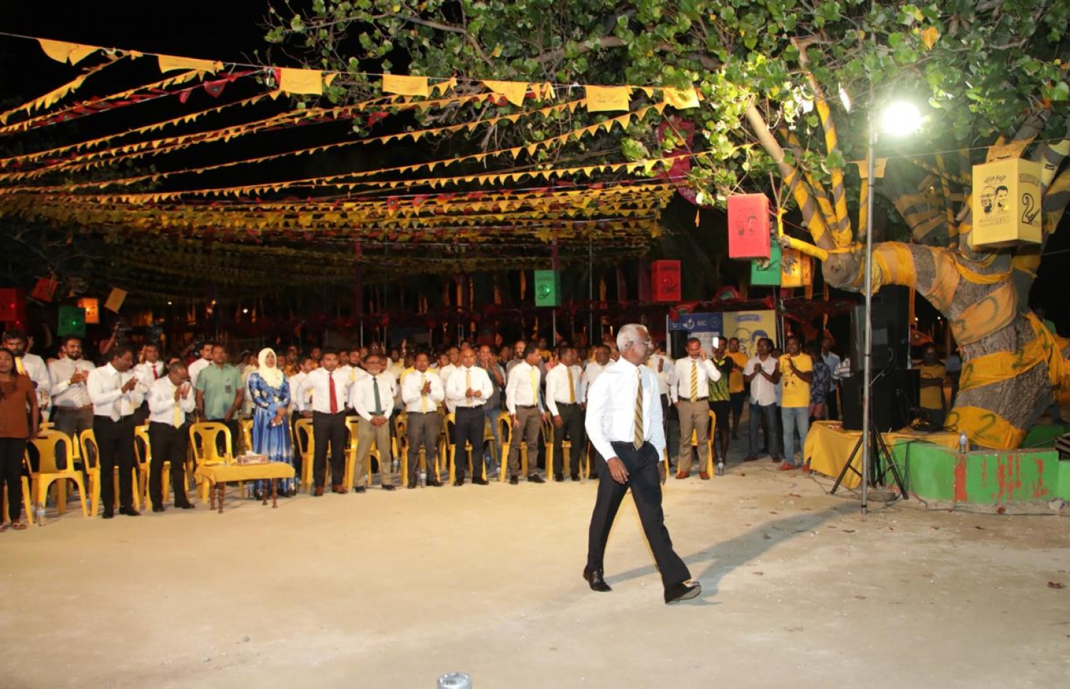 އިބޫ ވެލިދޫގައި: އާސަންދަ ތައާރަފް ކުރި މަގްސަދު ހާސިލްނުވާ ކަމަށް ވިދާޅުވި -- ފޮޓޯ / އެމްޑީޕީ