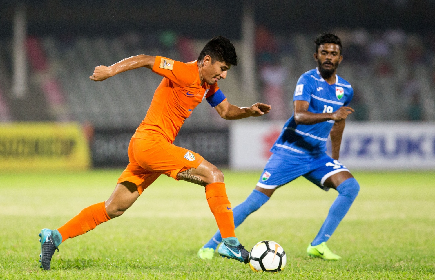 އިންޑިއާގެ އަނިރޫދް ތާޕާ (ވ) ހުއްޓުވަން މުޖޭ މަސައްކަތްކުރަނީ. -- ފޮޓޯ: އިމޭޖަސް.އެމްވީ