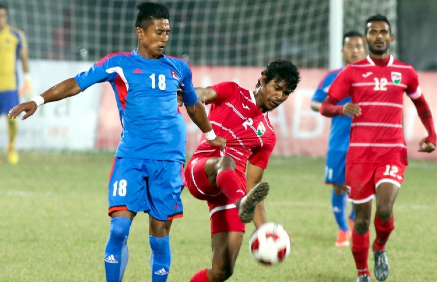 ބަންގުބަންދު ގޯލްޑް ކަޕްގައި ރާއްޖޭގެ ސަމުއްޓެ (ކ) ކައިރިން ނަވާޔުގް ޝްރެސްތާ ބޯޅަ ހިފައިގެންދަނީ. -- ފޮޓޯ: އިމޭޖަސް.އެމްވީ