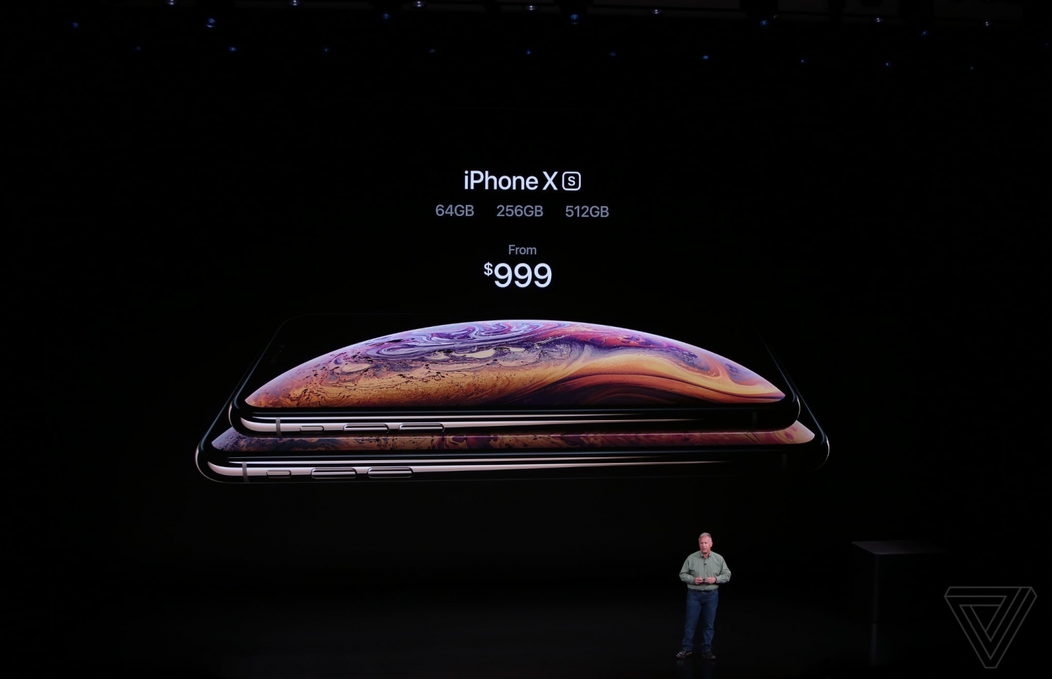 ކަޕަޓީނޯ، ކެލިފޯނިއާ - އެޕަލްގެ އާ އުފެއްދުންތައް ތައާރަފްކުރުމަށް ސެޕްޓެމްބަރު 12، 2018 ގައި ބޭއްވި އިވެންޓް. އެޕަލް އިން ވަނީ ތިން މޮޑެލްއެއްގެ ފޯނާއި އެޕަލް ވޮޗް ތައާރަފްކޮށްފައި. -- ފޮޓޯ: ވާޖް