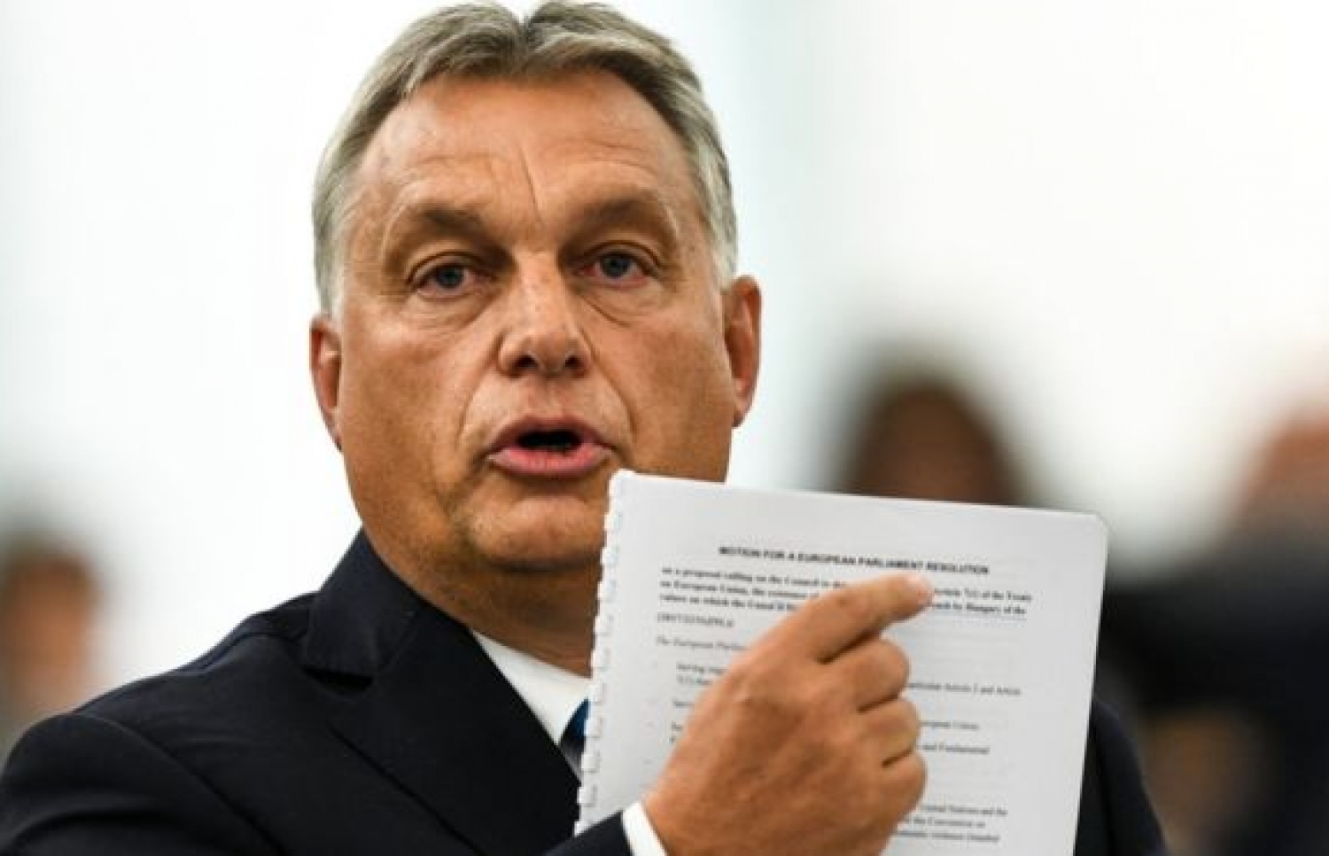 ހަންގޭރީގެ ބޮޑު ވަޒީރު ވިކްޓާ އޯގަން ވަނީ ގައުމުގެ ދިފާއުގައި ވާހަކަ ދައްކަވާފައި. --ފޮޓޯ:އީޕީއޭ