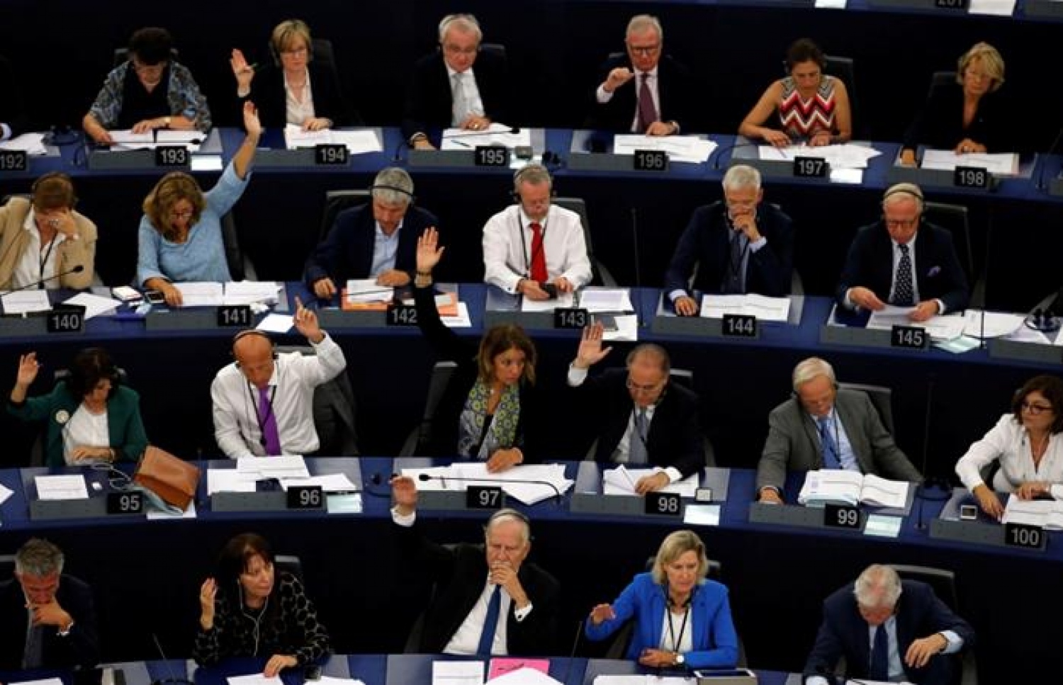 އީޔޫގެ ބައްދަލުވުމެއް ކުރިއަށް ދަނީ: ޔޫރަޕްގެ އިގުތިސާދަށް މާ ބޮޑު ކުރިއެރުމެއް ނާންނާނެ