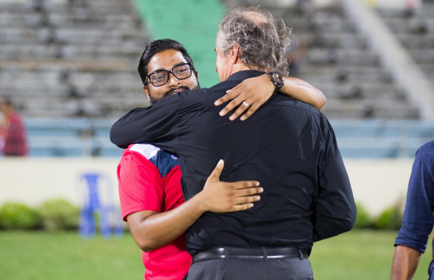 މިދިޔަ އަހަރުގެ ސާފް ސުޒުކީ ކަޕް ކާމިޔާބީ އަށް ފަހު ސެގާޓް (ކ) އާއި ބައްސާމް ބައްދާލައިގެން. -- ފޮޓޯ: އިމޭޖަސް.އެމްވީ