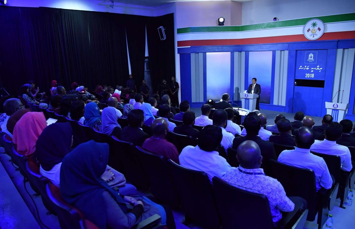 ރައީސް ޔާމީން ރިޔާސީ ބަހުސްގައި ވާހަކަ ދައްކަވަނީ: ވިދާޅުވީ ސަރުކާރަށް ވަންނަންޖެހޭ ޗެކެއް އަމިއްލަ އެކައުންޓަކަށް ވަންނައިރު އެމްއެމްއޭގެ މުވައްޒަފުންނަށް އެވަރަށް ނުވިސްނުނު ކަމަށް --