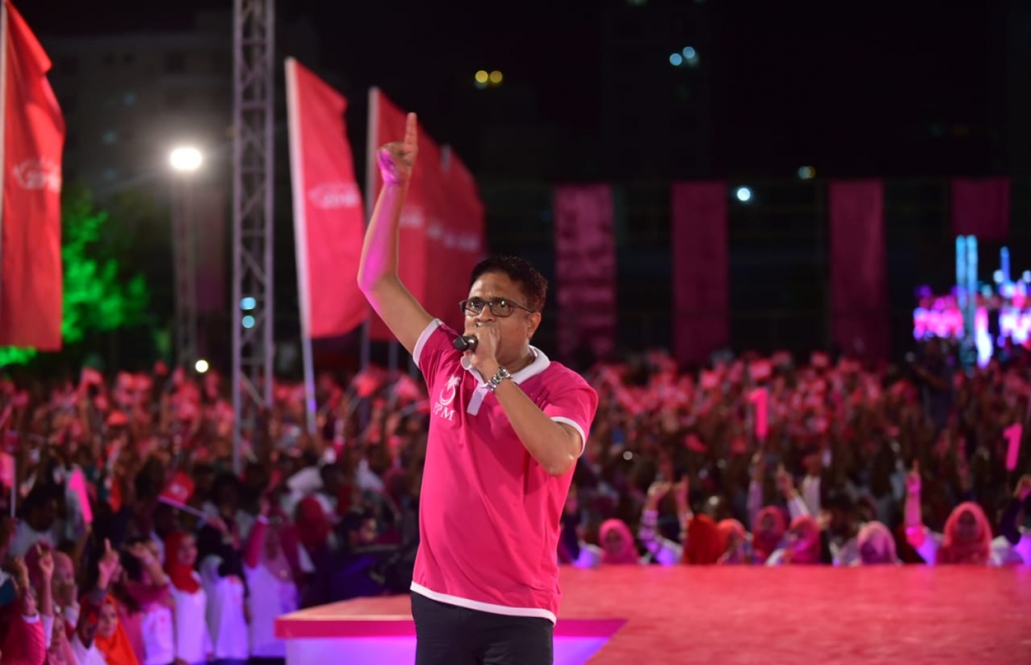 ޕީޕީއެމުން މާލޭގައި ބޭއްވި ރެލީއެއްގައި ނިހާން ވާހަކަ ދައްކަވަނީ. - ފޮޓޯ: މިހާރު