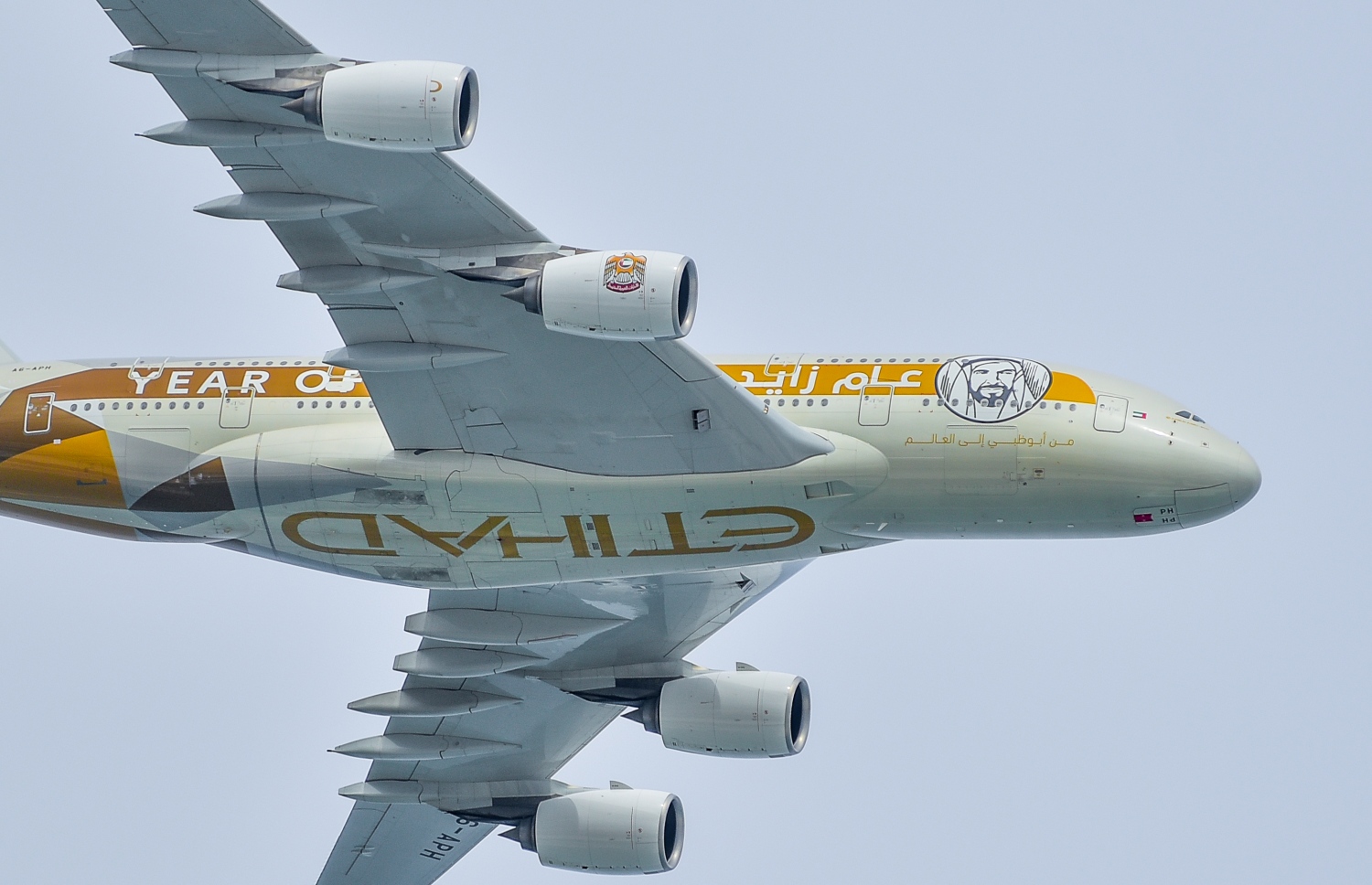 ވެލާނާ އިންޓަނޭޝަނަލް އެއާޕޯޓް: ސެޕްޓެމްބަރު 18، 2018- ވެލާނާ އިންޓަނޭޝަނަލް އެއާޕޯޓުގެ އާ ރަންވޭ ރަސްމީކޮށް ހުޅުވުމުގެ ގޮތުން ޖެއްސި ފުރަތަމަ ބޯޓު އަދި ރާއްޖެއަށްވެސް ޖެއްސި ފުރަތަމަ އޭ380.---ފޮޓޯ: ނިޝާން އަލީ/މިހާރު