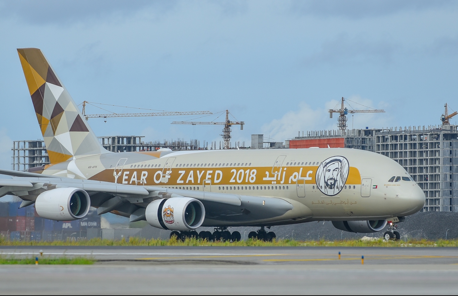 ސަރަހައްދީ ތައްޓާއެކު އާ ރަންވޭއަށް ޖެއްސި އޭ380