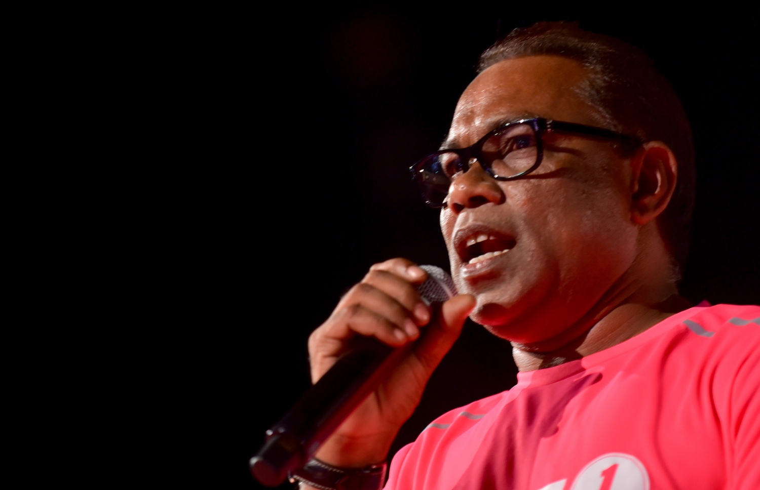 މާލެ: ސެޕްޓެމްބަރު 18، 2018- އަންނަ އާދިއްތަ ދުވަހު ބާއްވާ ރިޔާސީ އިންތިޚާބުގައި ޕީޕީއެމުން ވާދަކުރައްވާ ކެންޑިޑޭޓު ރައީސް އަބްދުﷲ ޔާމީނަށް ތާއީދު އޮތް ކަން ހާމަކުރުމަށް އެ ޕާޓީން އިންތިޒާމު ކޮށްގެން ބޭއްވި ބިޔަ ޖަލްސާގައި ޕީޕީއެމްގެ ނައިބު ރައީސް އަބްދުއްރަހީމް ވާހަކަ ދައްކަވަނީ.---ފޮޓޯ: އަހުމަދު ނިޝާތު/މިހާރު