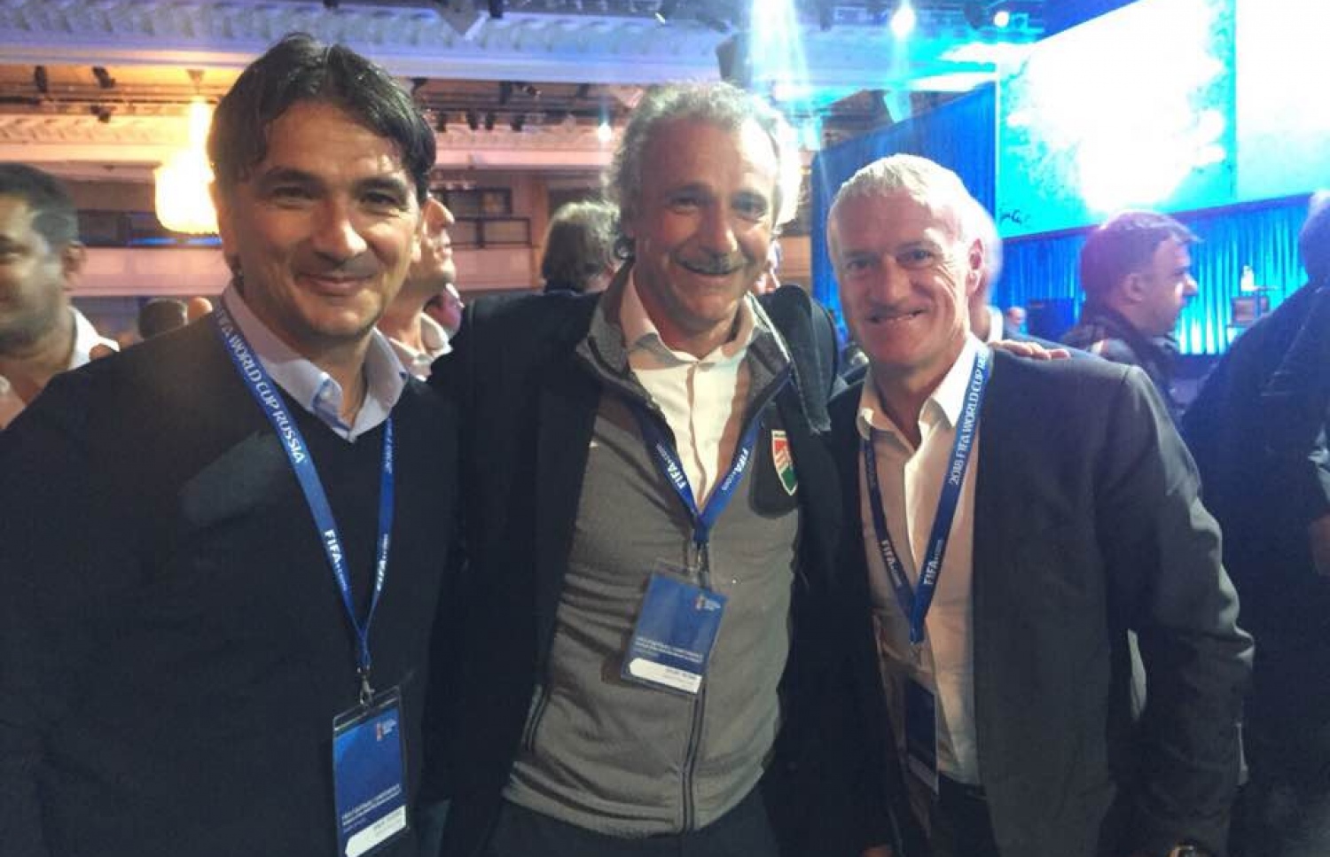 ފީފާ ކޮންފަރެންސްގެ ތެރެއިން ގައުމީ ކޯޗު ސެގާޓް (މ) އާއި ފްރާންސްގެ ކޯޗު ޑެޝޯމްޕްސް (ކ) އަދި ކްރޮއޭޝިއާގެ ކޯޗު ޑާލިޗް.