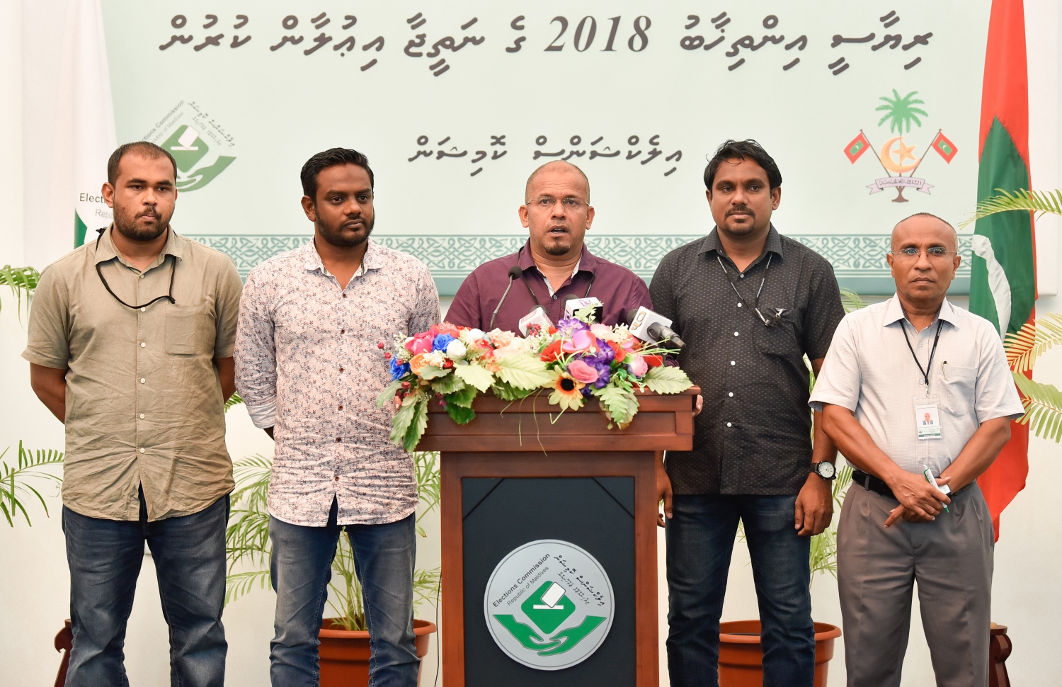 އިލެކްޝަންސް ކޮމިޝަންގެ މެންބަރުން -- ފޮޓޯ: ހުސައިން ވަހީދު/މިހާރު