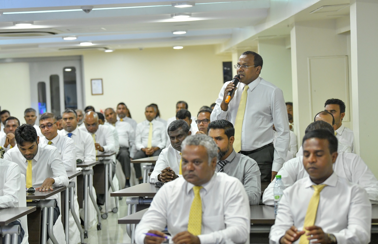 މާލެ: ސެޕްޓެމްބަރު 25، 2018: ޗަމްޕާގައި ބޭއްވި އެމްޑީޕީގެ ގައުމީ މަޖިލީހުގައި އެމްޑީޕީގެ ބައެއް މެމްބަރުން ބައިވެރިވަނީ.-- ފޮޓޯ: ނިޝާން އަލީ /މިހާރު