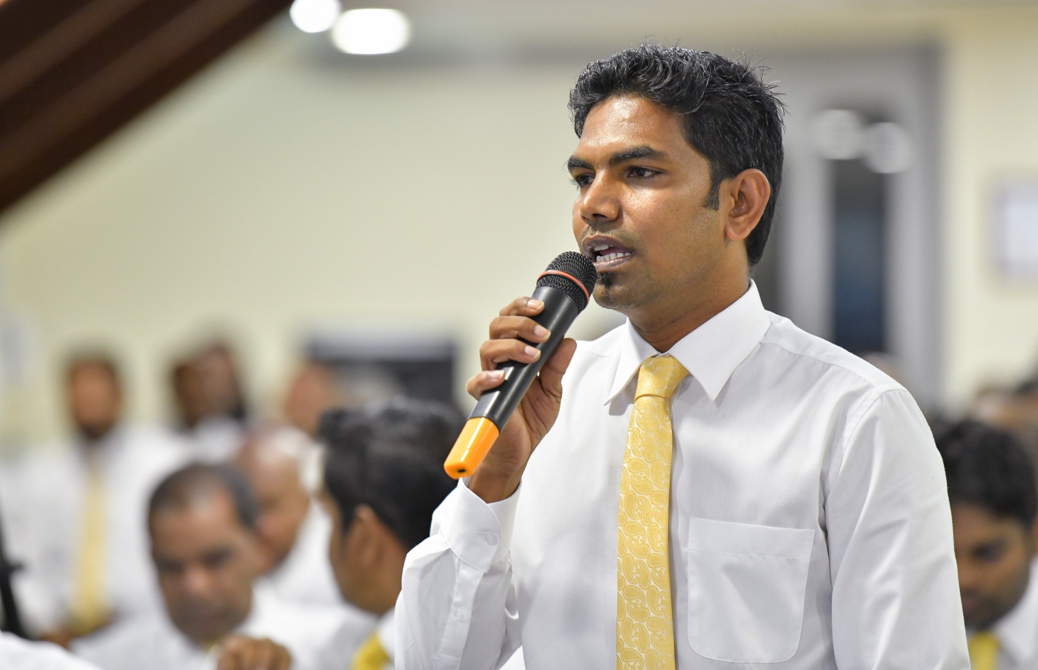 މާލެ: ސެޕްޓެމްބަރު 25، 2018: ޗަމްޕާގައި ބޭއްވި އެމްޑީޕީގެ ގައުމީ މަޖިލީހުގައި އެމްޑީޕީގެ މެމްބަރު ޝިފާޒް ވާހަކަ ދައްކަވަނީ.-- ފޮޓޯ: ނިޝާން އަލީ /މިހާރު