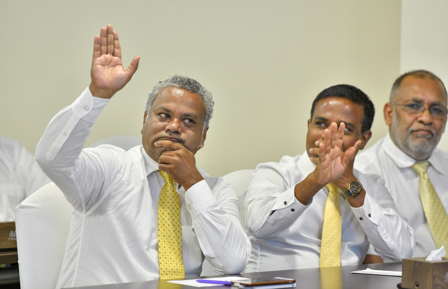 މާލެ: ސެޕްޓެމްބަރު 25، 2018: ޗަމްޕާގައި ބޭއްވި އެމްޑީޕީގެ ގައުމީ މަޖިލީހުގައި އެމްޑީޕީގެ ބައެއް މެމްބަރުން ބައިވެރިވަނީ.-- ފޮޓޯ: ނިޝާން އަލީ /މިހާރު