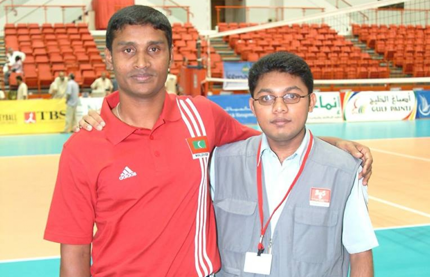 ނަދީމް (ވ) 2005 ވަނަ އަހަރު ވޯލްޑް ޗެމްޕިއަންޝިޕުގައި ނޫސްވެރިޔާ އަޒްމީނާ އެކު.