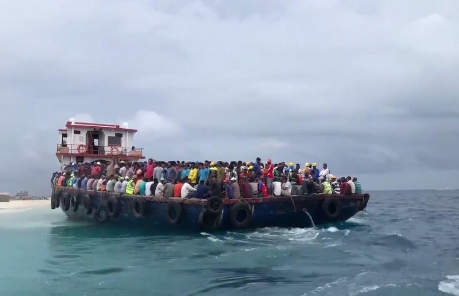 ގިނަ އަދަދެއްގެ ބިދޭސީން އަރުވައިގެން ދަތުރުކުރަނީ