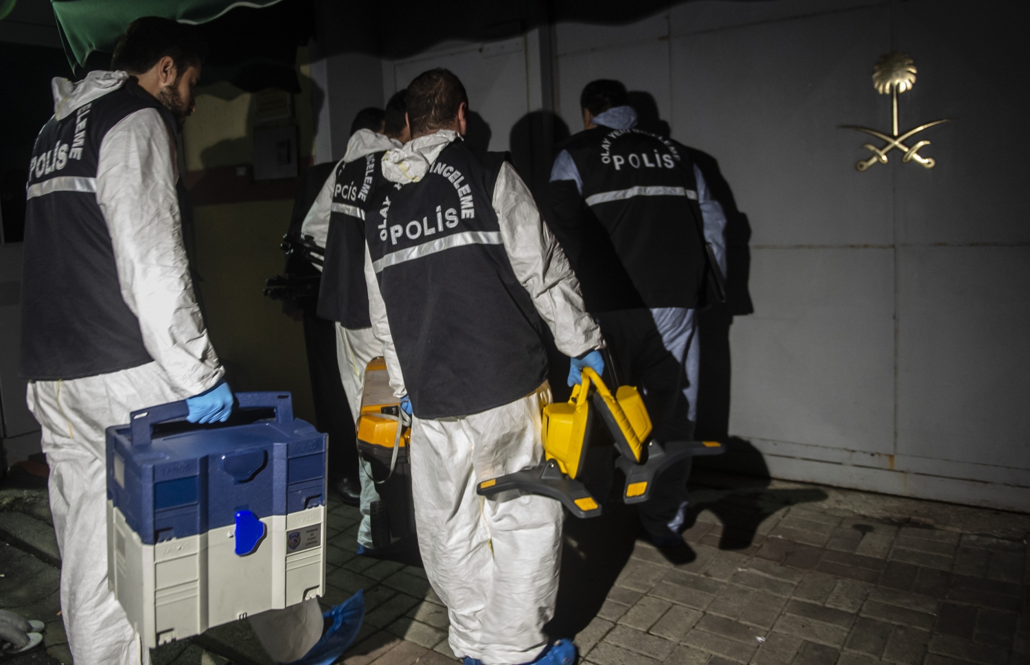 އިސްތަންބޫލްގައި ހުންނަ ސައުދީ ކޮންސިއުލޭޓުން ބައެއް ހެކި ހޯދުމަށް ތުރުކީގެ ފޮރެންސިކް ފުލުސް އޮފިސަރަކު ހަރަކާތްތެރި ވަނީ. --ފޮޓޯ:އޭއެފްޕީ