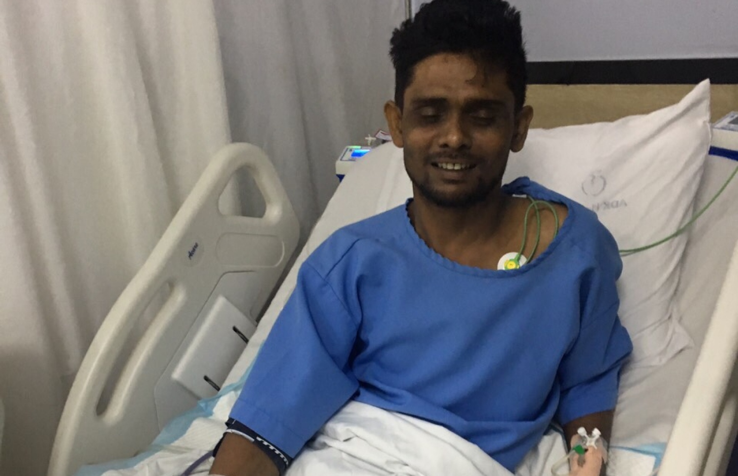 ނާފިއު އޭޑީކޭގައި އެޑްމިޓްކޮށްފައި: މިދިޔަ ހަފުތާގައި އޭނާ ގެއަށް ދޫކޮށްލީ މަހެއްހާ ދުވަހު އެތަނުގައި ފަރުވާ ދިނުމަށް ފަހު.