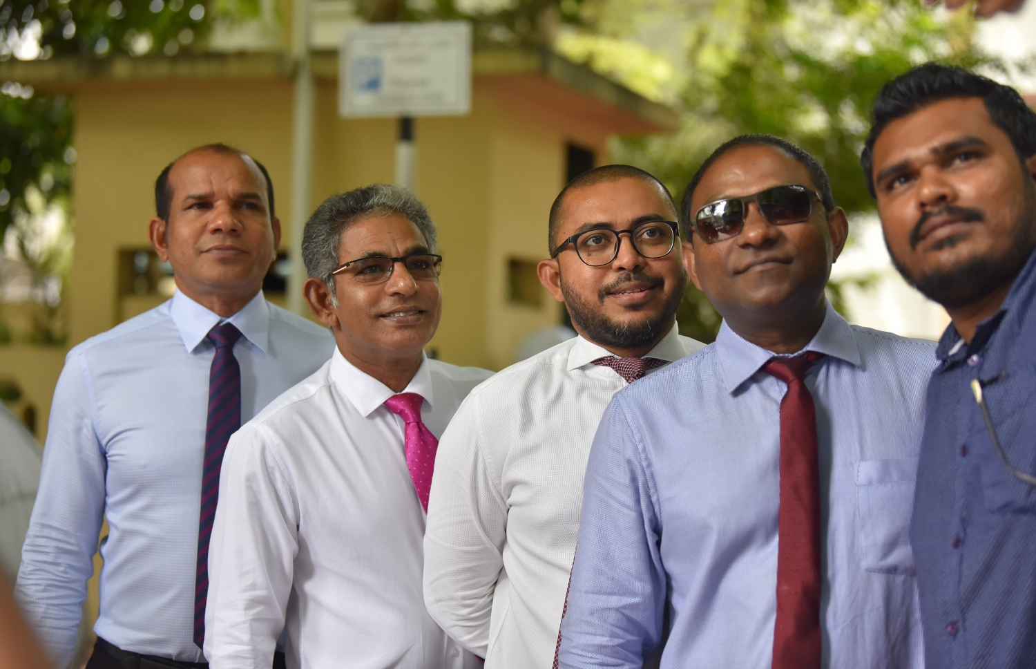 މެމްބަރުކަމާ މެދު ސުވާލު އުފެދުނު މެމްބަރުންގެ ތެރެއިން ހަތަރު މެމްބަރުން (ކ-ވ) ވިލިނގިލީ ދާއިރާގެ ސައުދު ހުސެއިން، މަޑުއްވަރީ ދާއިރާގެ އަމީތު، ތުލުސްދޫ ދާއިރާގެ މުހައްމަދު ވަހީދު އިބްރާހިމް (ލޯޔަރު ވައްޑެ) އަދި ދިއްދޫ ދާއިރާގެ އަބްދުއްލަތީފް މުހައްމަދު. --- ފޮޓޯ: އަހުމަދު ނިޝާތު/މިހާރު