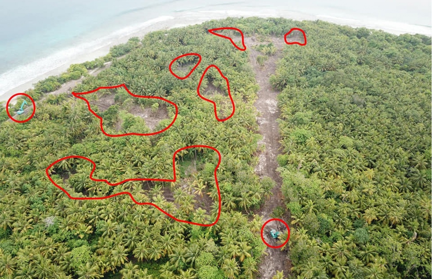 ޅައިމަގުން އެތައް ސަތޭކަ ރުކެއް ނަގާފައިވާ ސަރަހައްދުތައް މާކްކޮށްފައި: ރުއްވާ ބޮޑު މި ރަށުން މިފަހުން 500 އަށް ވުރެ ގިނަ ރުއް ވަނީ ނަގައިގެން ގެންގޮސްފައި - ފޭސްބުކް ފޮޓޯ: ޅައިމަގު އޮންލައިން