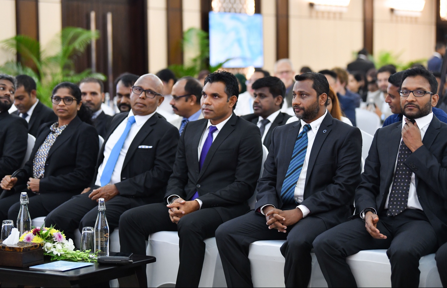 "ބްރެއިން އެންޑް ސްޕައިން" ކޮންފަރެންސް ފެށުމުގެ ރަސްމިއްޔާތުގައި ބައިވެރިވެވަޑައިގެންނެވި ބޭފުޅުން.--ފޮޓޯ: ހުސެއިން ވަހީދު/ މިހާރު