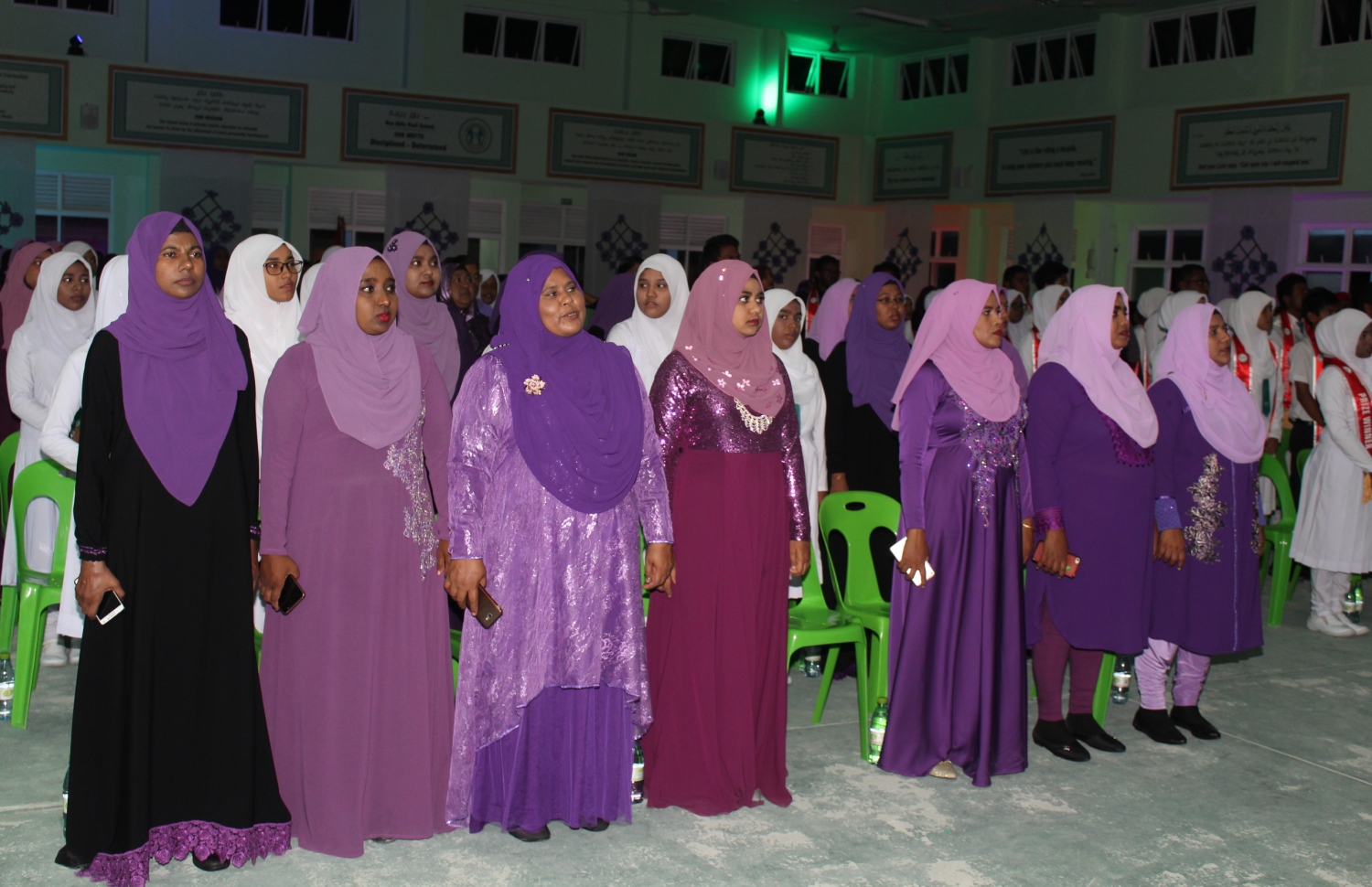 ހއ. ހޯރަފުށި: ނޮވެމްބަރު 6، 2018: ހއ. ހޯރަފުށީގައި ހުންނަ އެ އަތޮޅުގެ އަތޮޅު މަދަރުސާގެ އިނާމު ދިނުމުގެ ޖަލްސާގެ ތެރެއިން.-- ފޮޓޯ: ހއ އަތޮޅު މަދަރުސާ