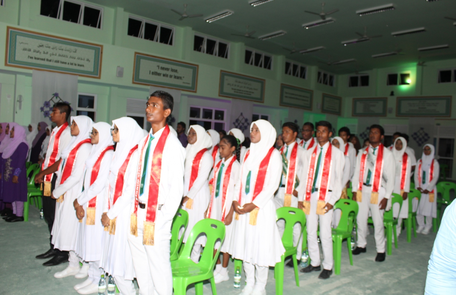 ހއ. ހޯރަފުށި: ނޮވެމްބަރު 6، 2018: ހއ. ހޯރަފުށީގައި ހުންނަ އެ އަތޮޅުގެ އަތޮޅު މަދަރުސާގެ އިނާމު ދިނުމުގެ ޖަލްސާގެ ތެރެއިން.-- ފޮޓޯ: ހއ އަތޮޅު މަދަރުސާ