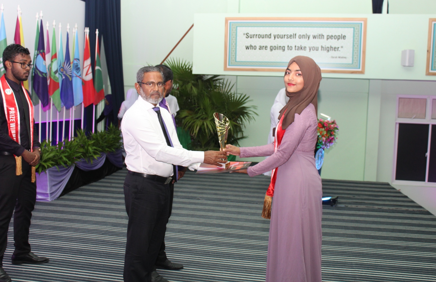 ހއ. ހޯރަފުށި: ނޮވެމްބަރު 6، 2018: ހއ. ހޯރަފުށީގައި ހުންނަ އެ އަތޮޅުގެ އަތޮޅު މަދަރުސާގެ އިނާމު ދިނުމުގެ ޖަލްސާގެ ތެރެއިން.-- ފޮޓޯ: ހއ އަތޮޅު މަދަރުސާ