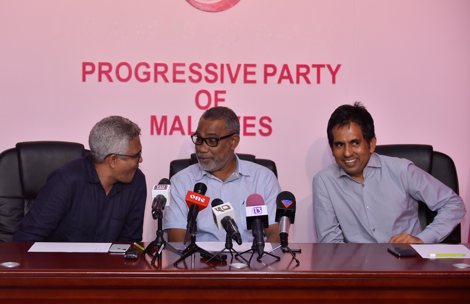 ޕީއެންސީ އުފެއްދަވަން ޔާމީންގެ ފަރާތްޕުޅުން އިސްކޮށް އުޅުއްވާ ބޭފުޅުން.---ފޮޓޯ: އަހުމަދު ނިޝާތު/މިހާރު