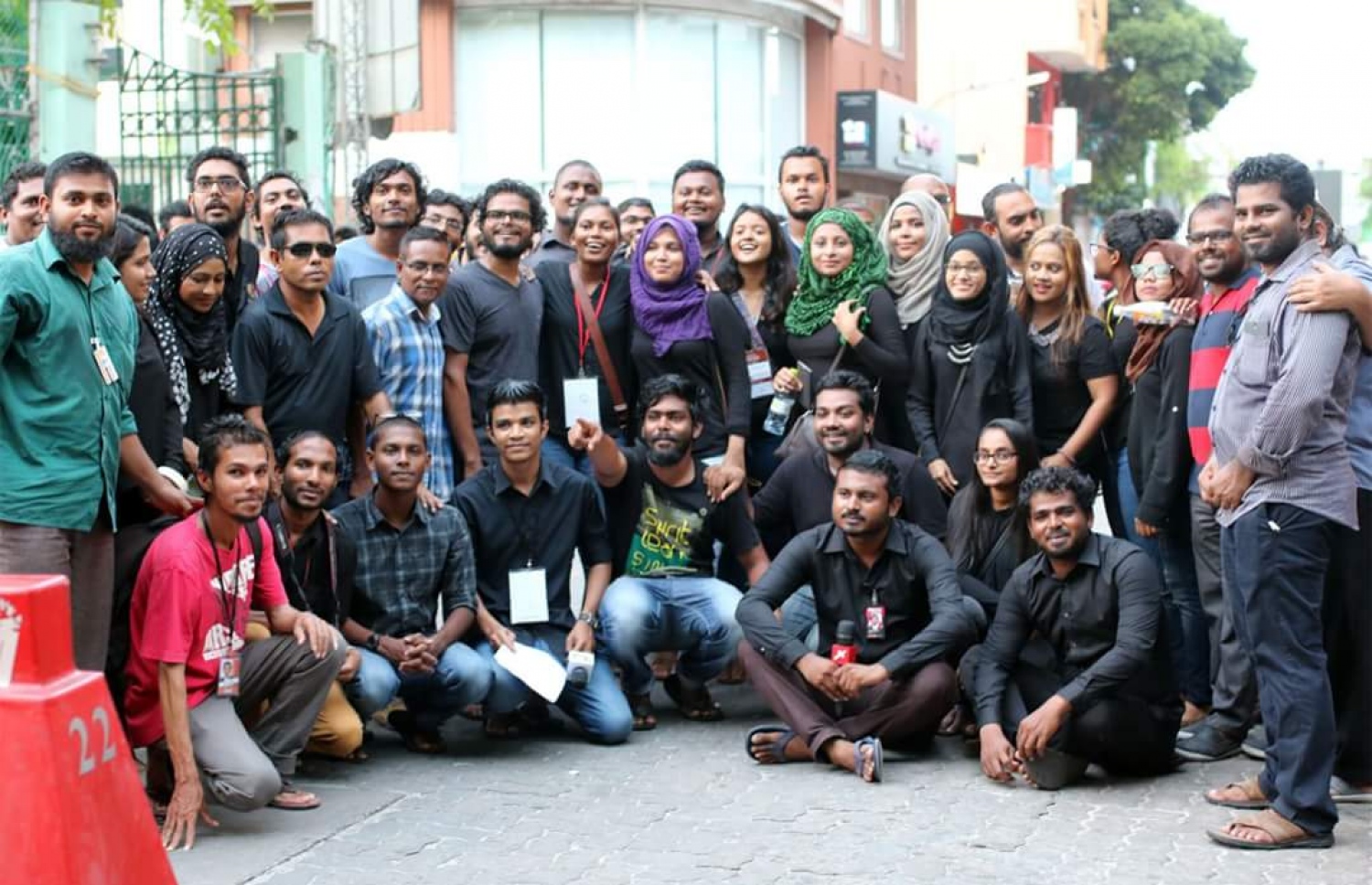 ދިވެހި ނޫސްވެރިންނާ އެކު ޒަހީނާ: ނޫސްވެރިންގެ ހައްގުގައި ގިނަ މަސައްކަތްތަކެއް އޭނާ ކުރި.