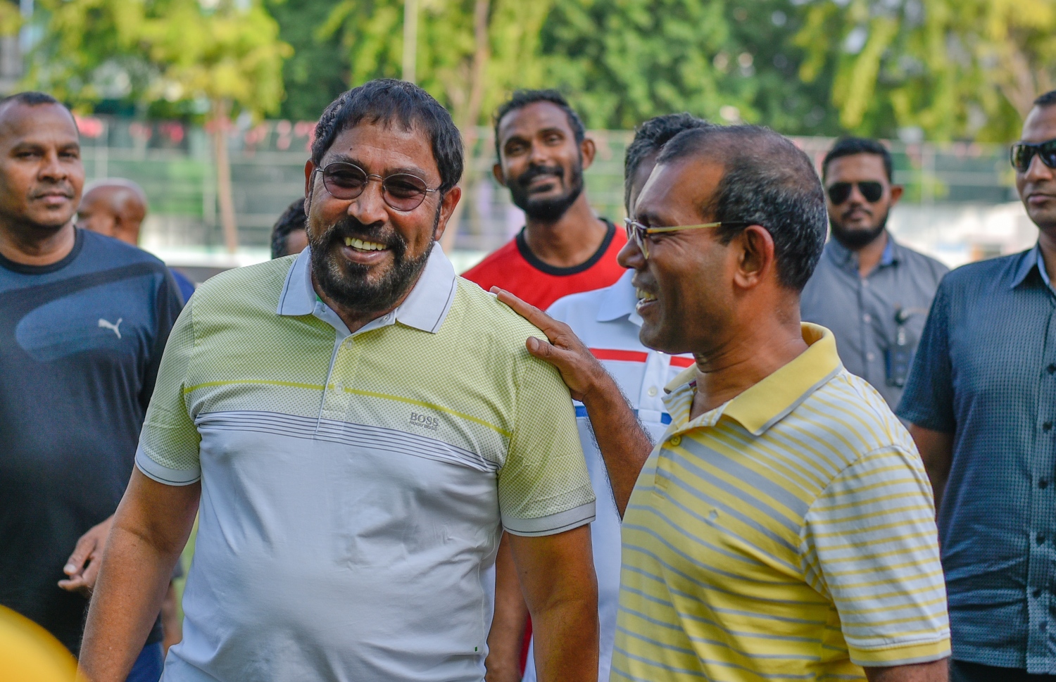 ނަޝީދާއި ގާސިމް: ދެ ބޭފުޅުން ގެންދަވަނީ ބަހުގެ ހަމަލާތައް ދެއްވަމުން.-- ފޮޓޯ: މިހާރު