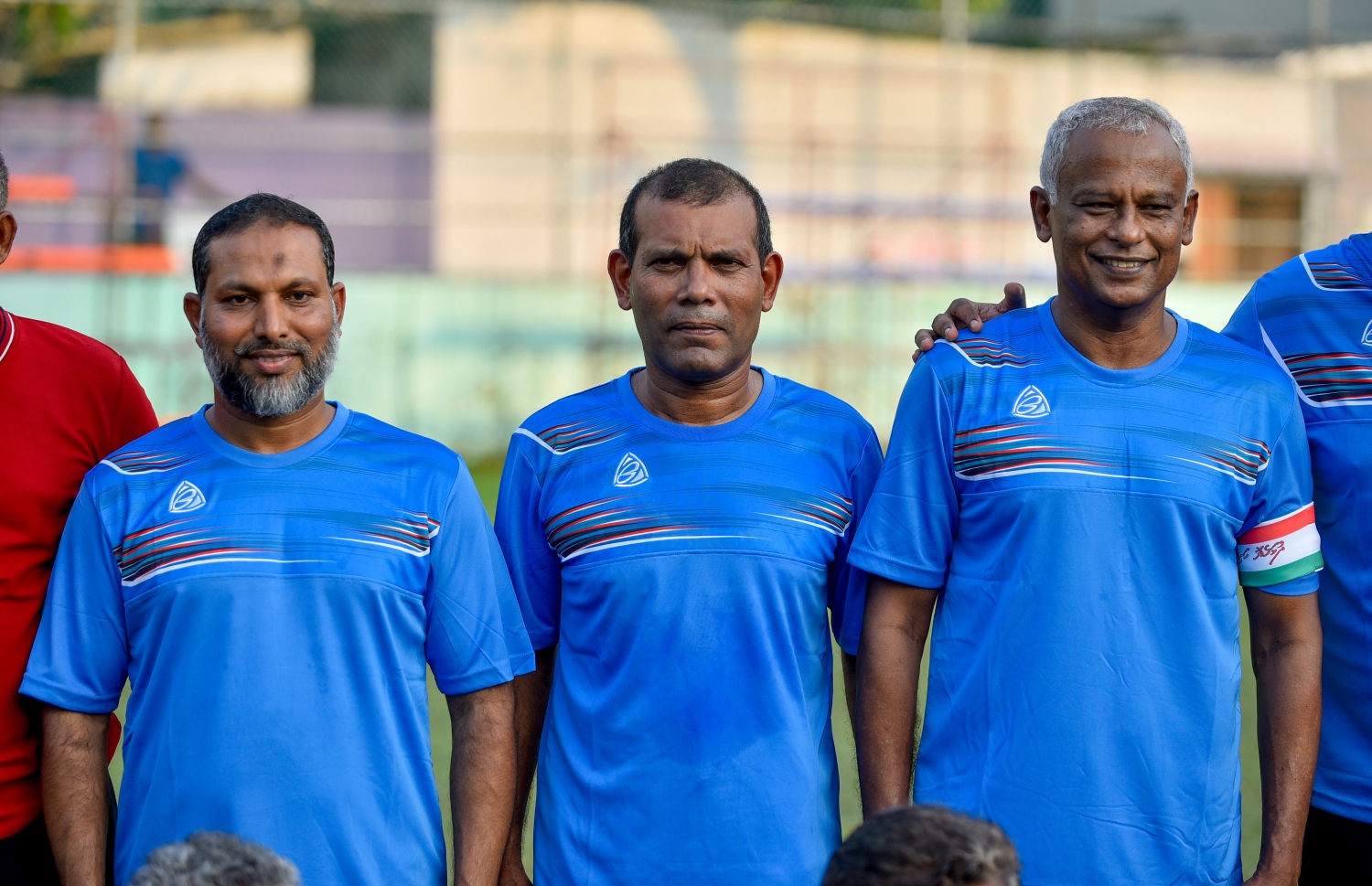 މާލެ: ނޮވެމްބަރު 14، 2018- އިބްރާހިމް މުހައްމަދު ސޯލިހް (އިބޫ) ރިޔާސީ އިންތިޚާބު ކާމިޔާބު ކުރައްވައި ސަރުކާރާ ހަވާލުވެ ވަޑައިގަތުމުގެ އުފާ ފާޅުކުރުމުގެ ގޮތުން ބާއްވާ ''ދުޅަހެޔޮ ހަށިހެޔޮ އީދު'' ކުޅިވަރު ފެސްޓިވަލް ފެށުމުގެ ގޮތުން ބޭއްވި ފަރިތަކުރުންތަކުގައި އިދިކޮޅު ކޯލިޝަންގެ އިސް ބޭފުޅުން ބައިވެރިވެ ވަޑައިގަންނަވަނީ. ---ފޮޓޯތަށް: އަހުމަދު ނިޝާތު/މިހާރު