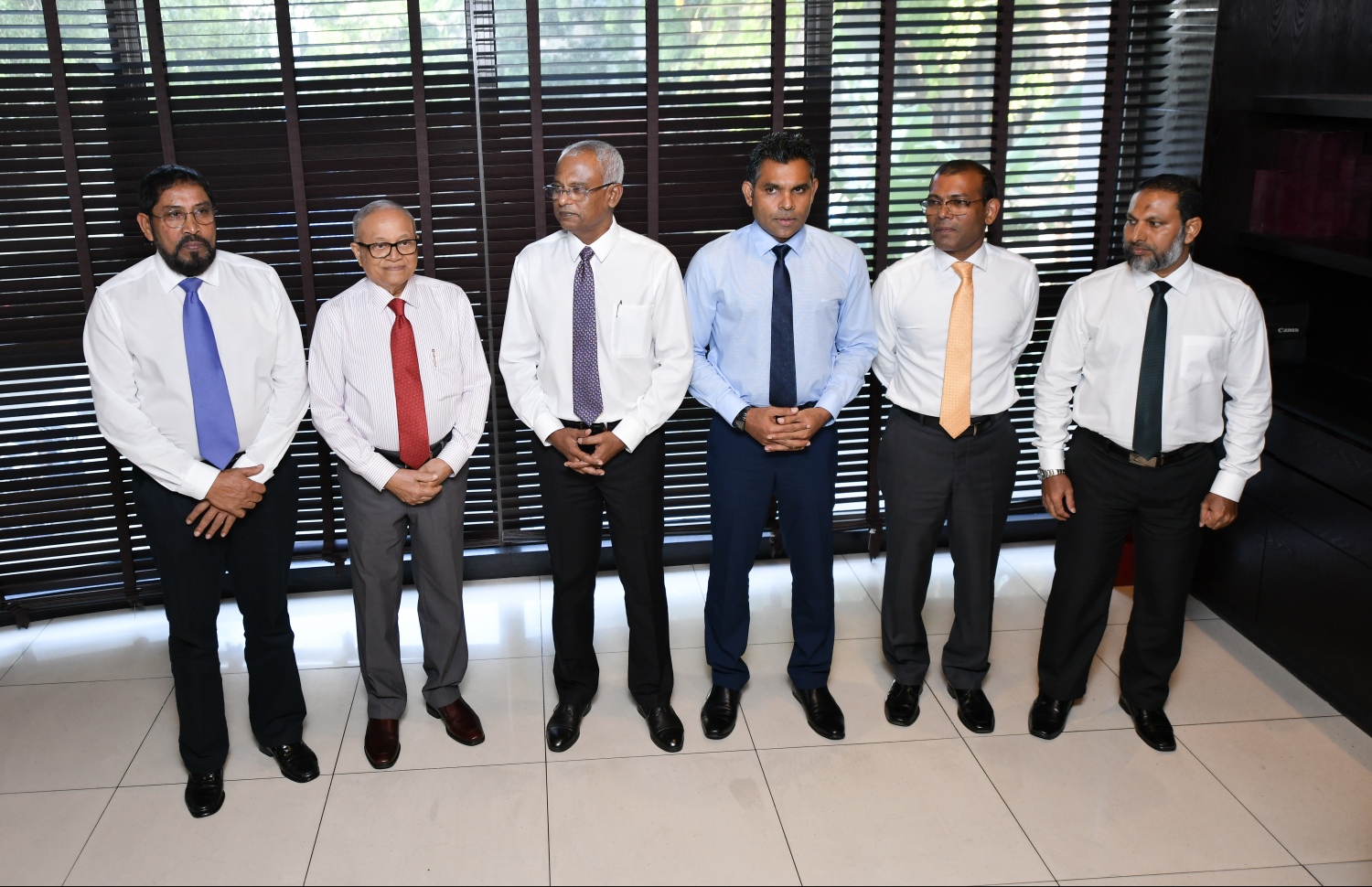 ރައީސް އިބްރާހިމް މުހައްމަދު ސޯލިހު ރިޔާސީ އިންތިހާބު ކާމިޔާބު ކުރެއްވި ކޯލިޝަންގައި ހިމެނިވަޑައިގަންނަވާ ލީޑަރުން: ކޯލިޝަނަކުން ނޫންގޮތަކަށް މިހާތަަނަށް އެއްވެސް އިންތިހާބެއް ކާމިޔާބު ކުރެވިފައިނުވޭ.-- ފައިލް ފޮޓޯ: މިހާރު