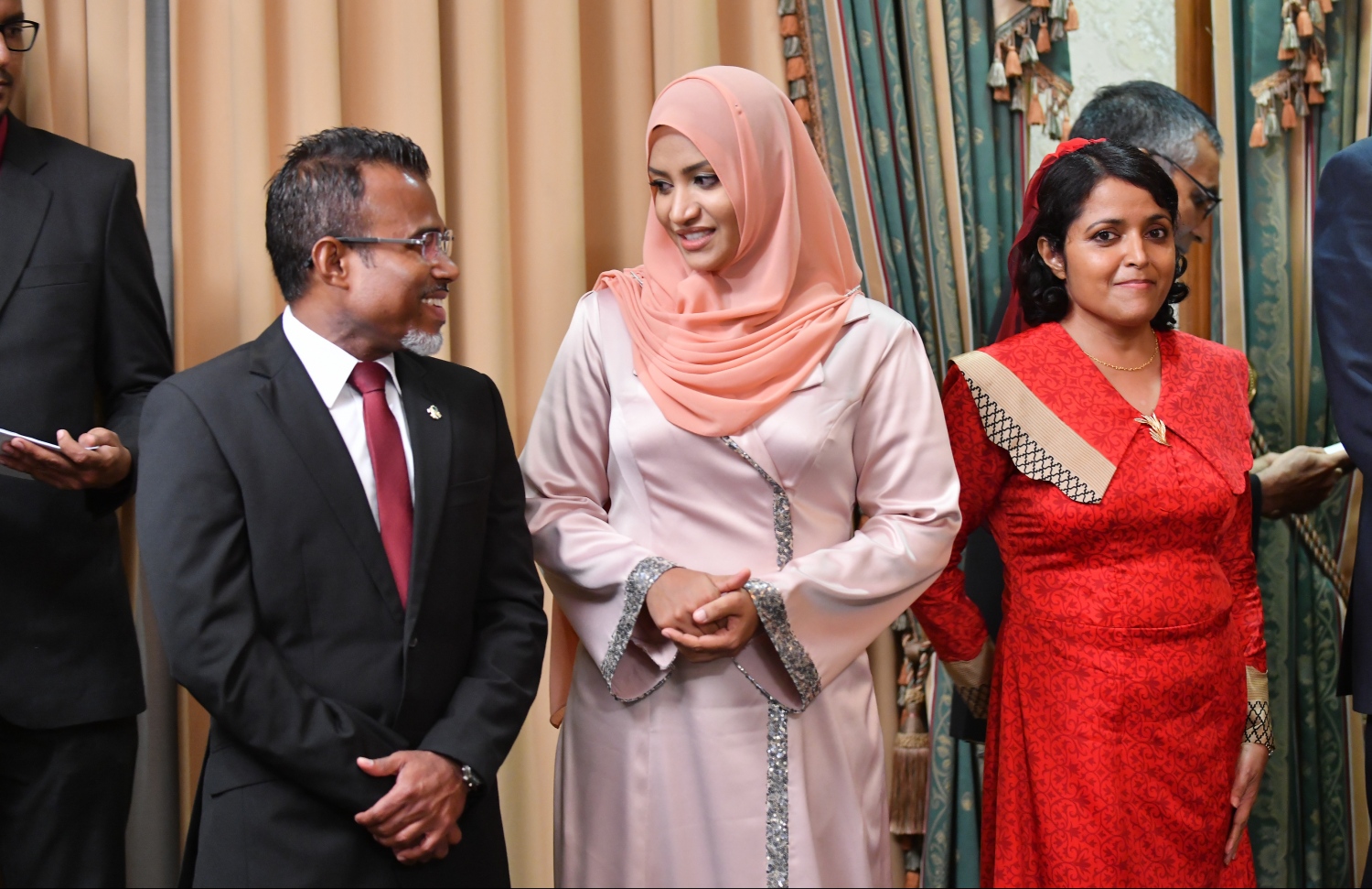 ހެރިޓޭޖް މިނިސްޓަރު ޔުމްނާ އާއި ޓްރާންސްޕޯޓް މިނިސްޓަރު ނަހްލާ އަދި އެޓާނީ ޖެނެރަލް ރިއްފަތު-- ފޮޓޯ: ރައީސް އޮފީސް