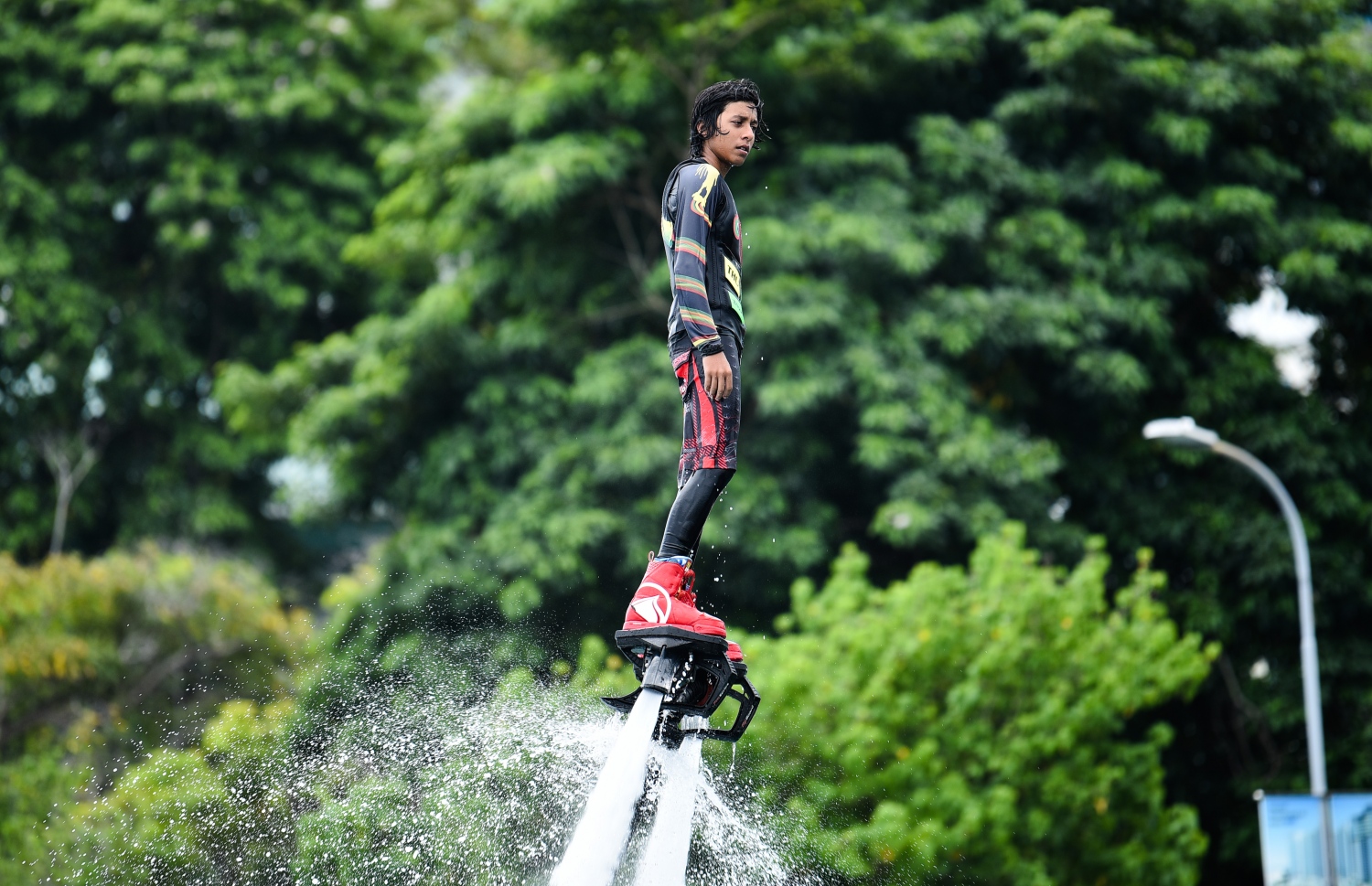 މާލެ: ނޮވެމްބަރު 18، 2018- އާ ރައީސް އިބްރާހިމް މުހައްމަދު ސޯލިހް މަގާމުގެ ހުވާކުރެއްވުމުގެ އުފަލުގައި "ދުޅަހެޔޮ ހަށިހެޔޮ އީދު"ގެ ނަމުގައި ދެ ދުވަހުގެ މުއްދަތަށް ބާއްވާ ކުޅިވަރު ފެސްޓިވަލްގައި އޮތް މޫދުކުޅިވަރު ހަރަކާތުގެ ތެރެއިން.---ފޮޓޯ: އަހުމަދު ނިޝާތު/މިހާރު