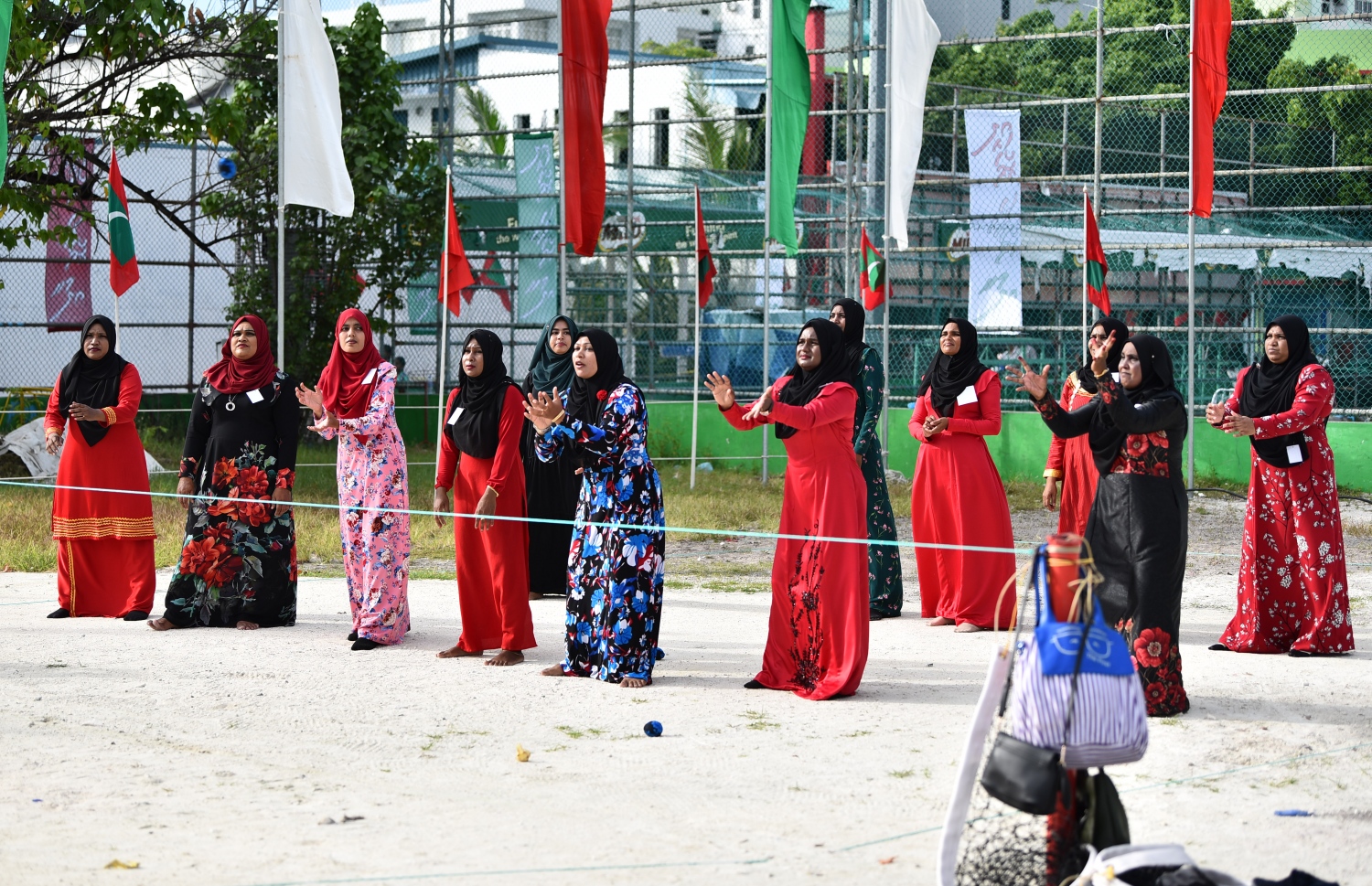 މާލެ: ނޮވެމްބަރު 18، 2018- އާ ރައީސް އިބްރާހިމް މުހައްމަދު ސޯލިހް މަގާމުގެ ހުވާކުރެއްވުމުގެ އުފަލުގައި "ދުޅަހެޔޮ ހަށިހެޔޮ އީދު"ގެ ނަމުގައި ދެ ދުވަހުގެ މުއްދަތަށް ބާއްވާ ކުޅިވަރު ފެސްޓިވަލްގެ ތެރެއިން، މިއަދު ބަށިބޯޅަ މެޗެއް ކުޅެނީ.---ފޮޓޯ: އަހުމަދު ނިޝާތު/މިހާރު