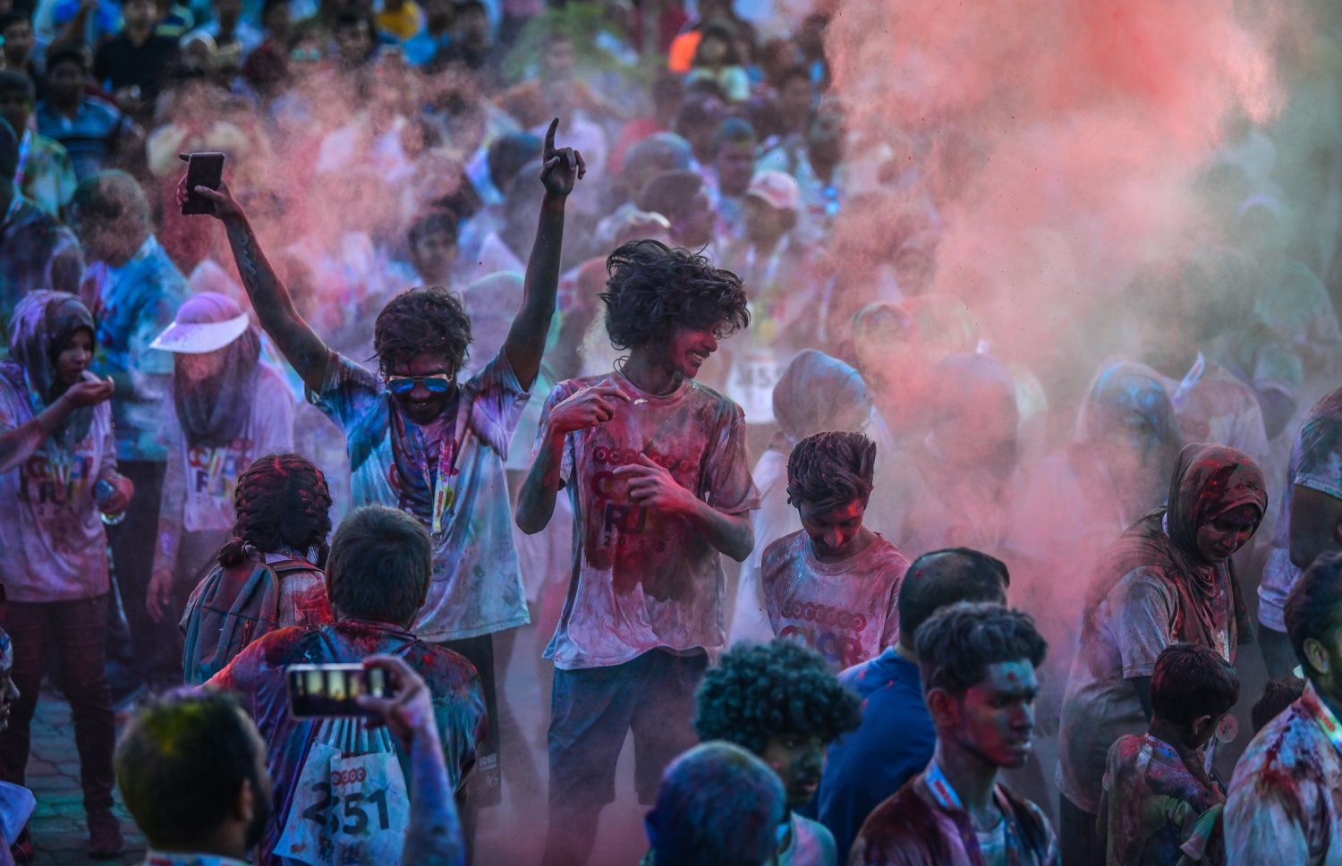 ހުޅުމާލެ: ނޮވެމްބަރު 23، 2018- އުރީދޫން މި އަހަރު ބޭއްވި ކަލާ ރަންގެ ތެރެއިން: މި ހަރަކާތުގައި 3،000 އެއްހާ މީހުން ބައިވެރިވި.---ފޮޓޯ: ނިޝާން އަލީ/މިހާރު