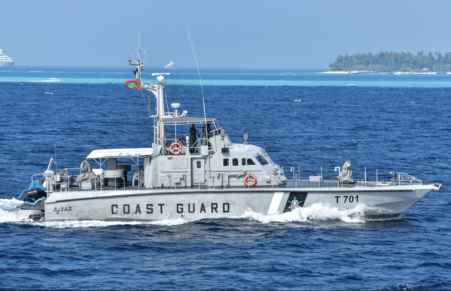 މާލެ: ނޮވެމްބަރު 27، 2018: އިންޑިޔާ އަދި ސްރީލަންކާއާ ގުޅިގެން ރާއްޖޭގައި ހިންގާ "ދޯސްތީ" ގެ ތަމްރީނުތަކުގައި ބައިވެރިވި އެމްއެންޑީއެފް ކޯސްޓް ގާޑް ނޫރައްދީން.-- ފޮޓޯ: ނިޝާން އަލީ /މިހާރު