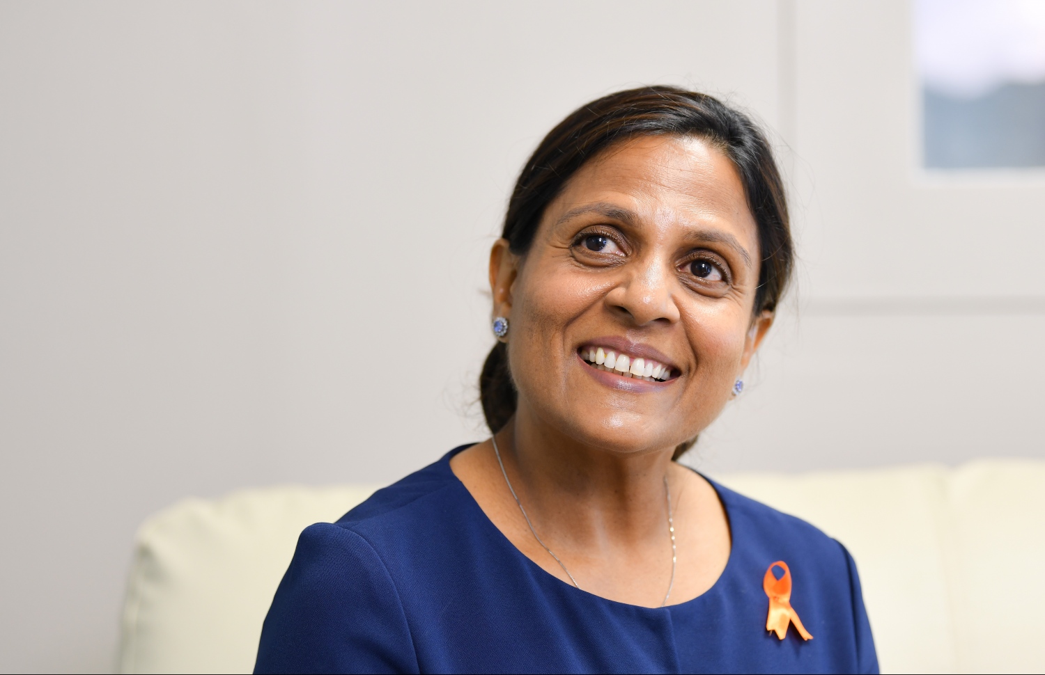 ފަސްޓް ލޭޑީ ފަޒޫ "މިހާރު"އަށް އިންޓަވިއުދެއްވަނީ: ރައްޔިތުން އެދޭ ވެރިކަމަކަށް ރައީސަށް ބޭނުންފުޅު ވަނީ ރަނގަޅު ފެށުމެއް ކަމަށް ވިދާޅުވި. --ފޮޓޯ: ހުސެއިން ވަހީދު/މިހާރު