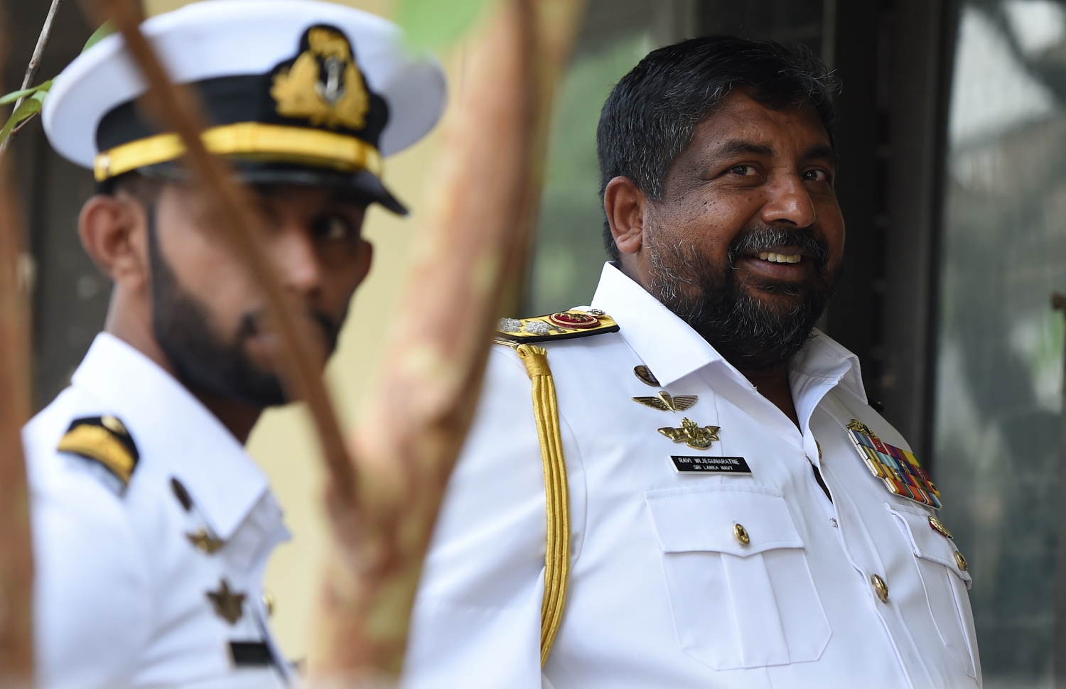 ލަންކާ ސިފައިންގެ ވެރިޔާ އެޑްމިރަލް ރަވިންދާ ވިޖެގުނަރަތުނަ (ކ) އިއްޔެ ކޯޓުގައި. --ފޮޓޯ:އޭއެފްޕީ