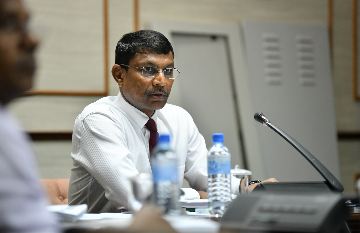 ކޮމިޓީގެ މުގައްރިރު އަދި ވިލުފުށީ ދާއިރާގެ މެމްބަރު ރިޔާޒް ރަޝީދު. --- ފޮޓޯ: ހުސެއިން ވަހީދު/ މިހާރު