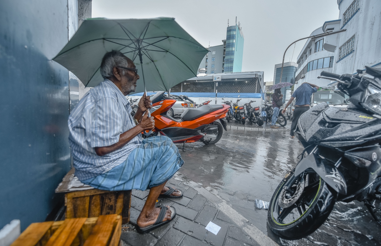 ބޯކޮށް ވާރޭ ވެހި މާލޭގެ ގިނަ މަގުތަކުގައި ފެން ބޮޑުވުން