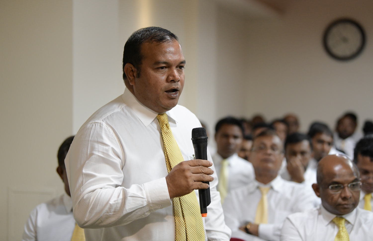 ޕެންޝަނާ ބެހޭ ގާނޫނަށް އިސްލާހު ހުށަހެޅުއްވި، ހިތަދޫ އުތުރު ދާއިރާގެ މެމްބަރު އަސްލަމް.---ފޮޓޯ: މިހާރު