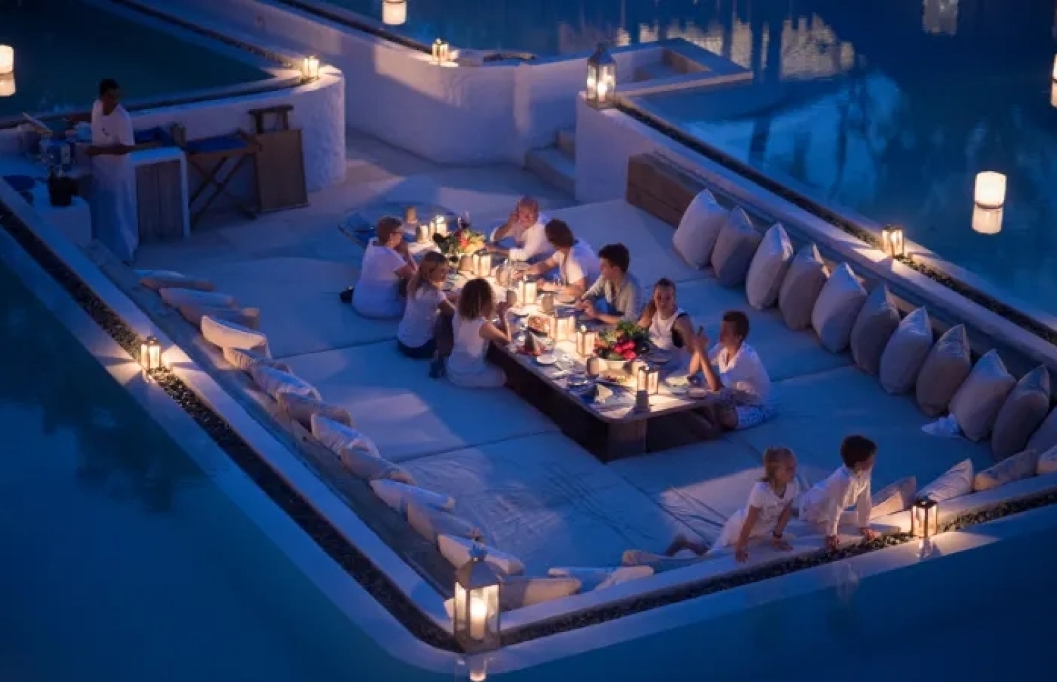 ސޮނޭވާފުށި ޕްރައިވެޓް ރިޒާވްގެ ޕޫލް މެދުގައި ރޭނގަޑުގެ ކެއުން | ފޮޓޯ: ސޮނޭވާ