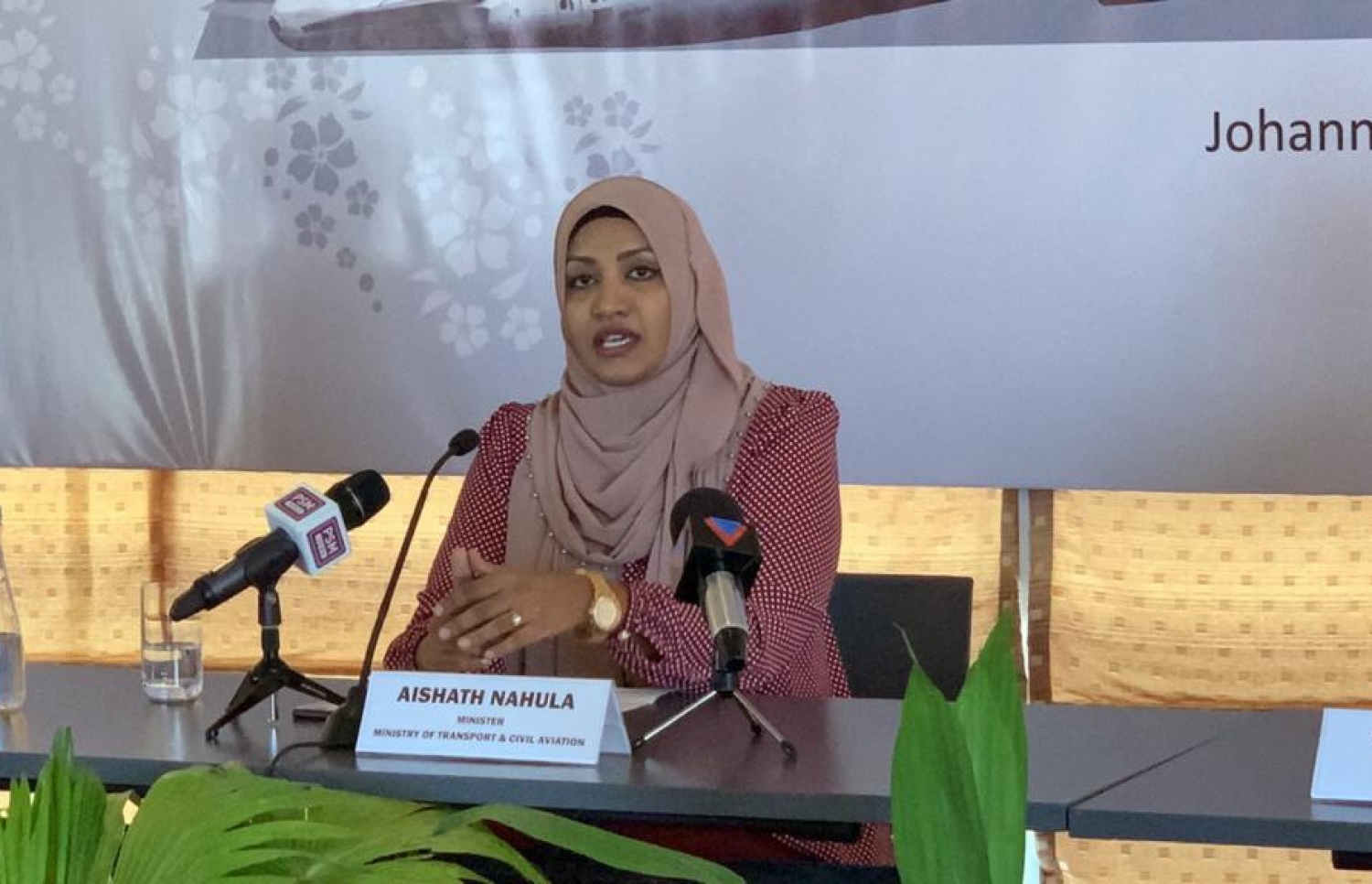 ނަހުލާ: ވަޒީރުކަމާ ހަވާލުވެވަޑައިގަތް ހަމައެކަނި ބޭނުމަކީ ރައްޔިތުންނަށް ޚިދުމަތް ކުރެއްވުން ކަމަށް ވިދާޅުވި.