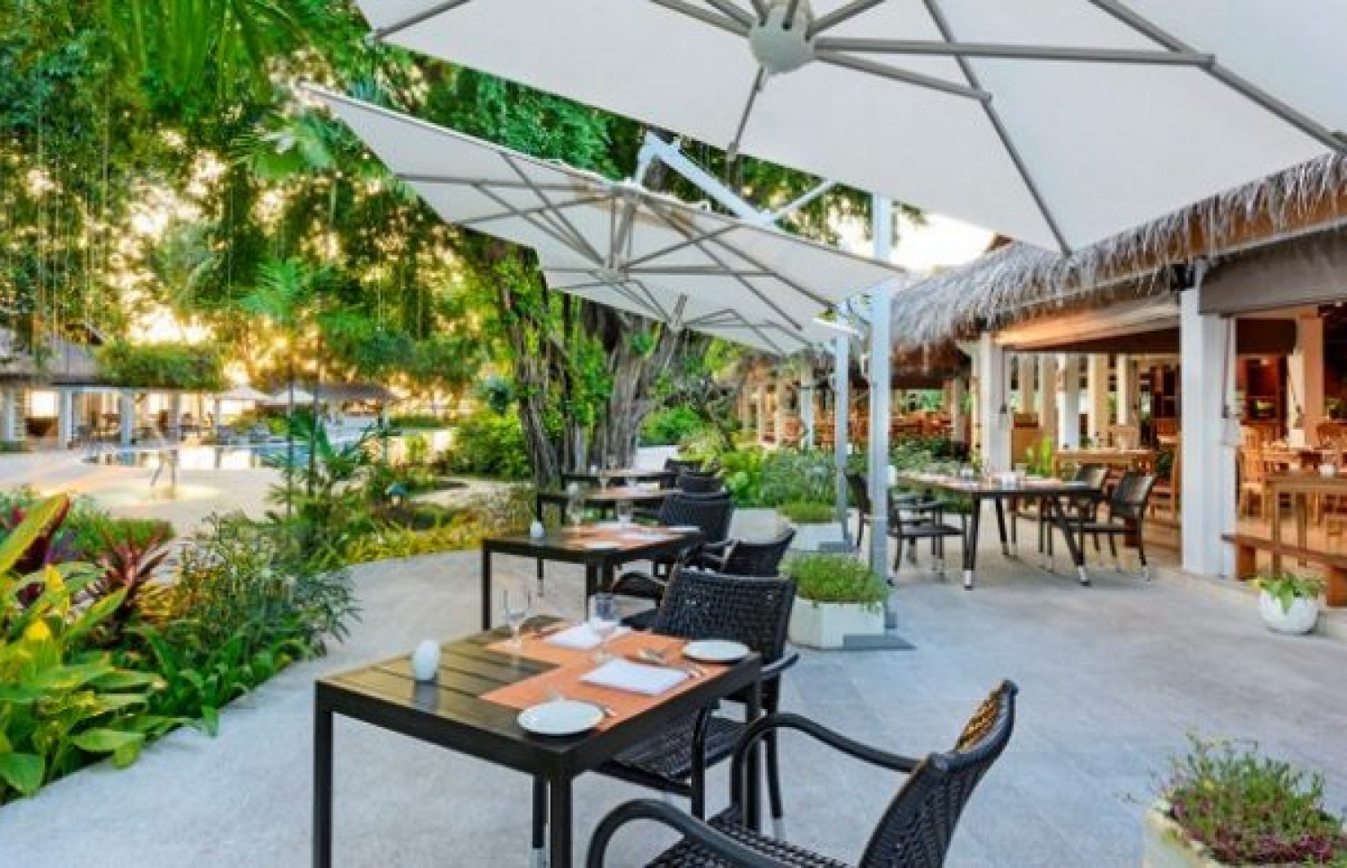 ޝެރަޓަން މޯލްޑިވްސްގެ ފީސްޓް ރެސްޓޯރަންޓް | ފޮޓޯ: ޝެރަޓަން