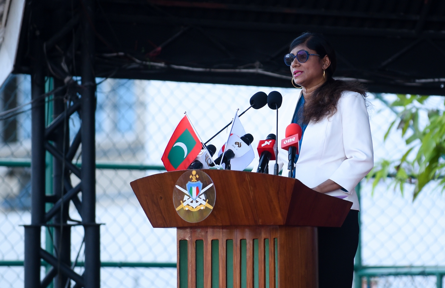 މާލެ: ޑިސެމްބަރު 4، 2018- ޖަޕާނުން ރާއްޖެ އަށް އަލިފާން ނިއްވާ ސާމާނު ހަދިޔާ ކުރުމަށް ބޭއްވި ރަސްމިއްޔާތުގައި، ޑިފެންސް މިނިސްޓަރު މާރިޔާ އަހުމަދު ދީދީ ވާހަކަ ދައްކަވަނީ.---ފޮޓޯ: އަހުމަދު ނިޝާތު/މިހާރު