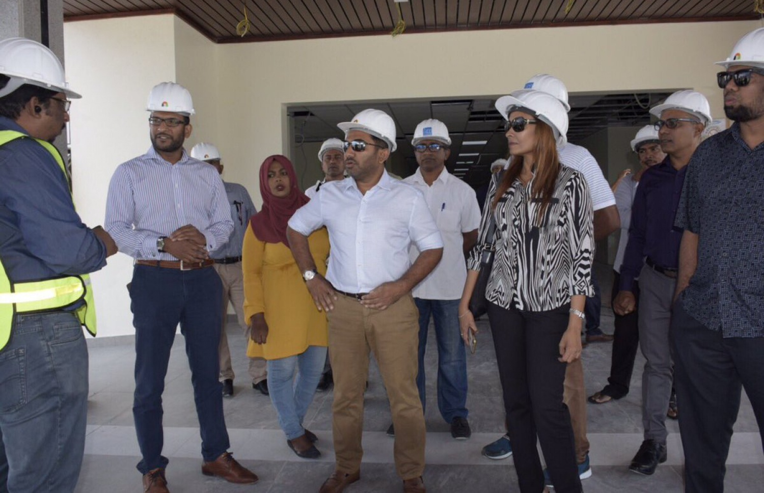 އައްޑޫގެ ކޮންވެންޝަން ސެންޓަރު ހޮސްޕިޓަލަށް ބަދަލުކުރަން ހިންގާ މަސައްކަތްތައް ހެލްތު މިނިސްޓަރު އަމީން ބައްލަވާލައްވަނީ